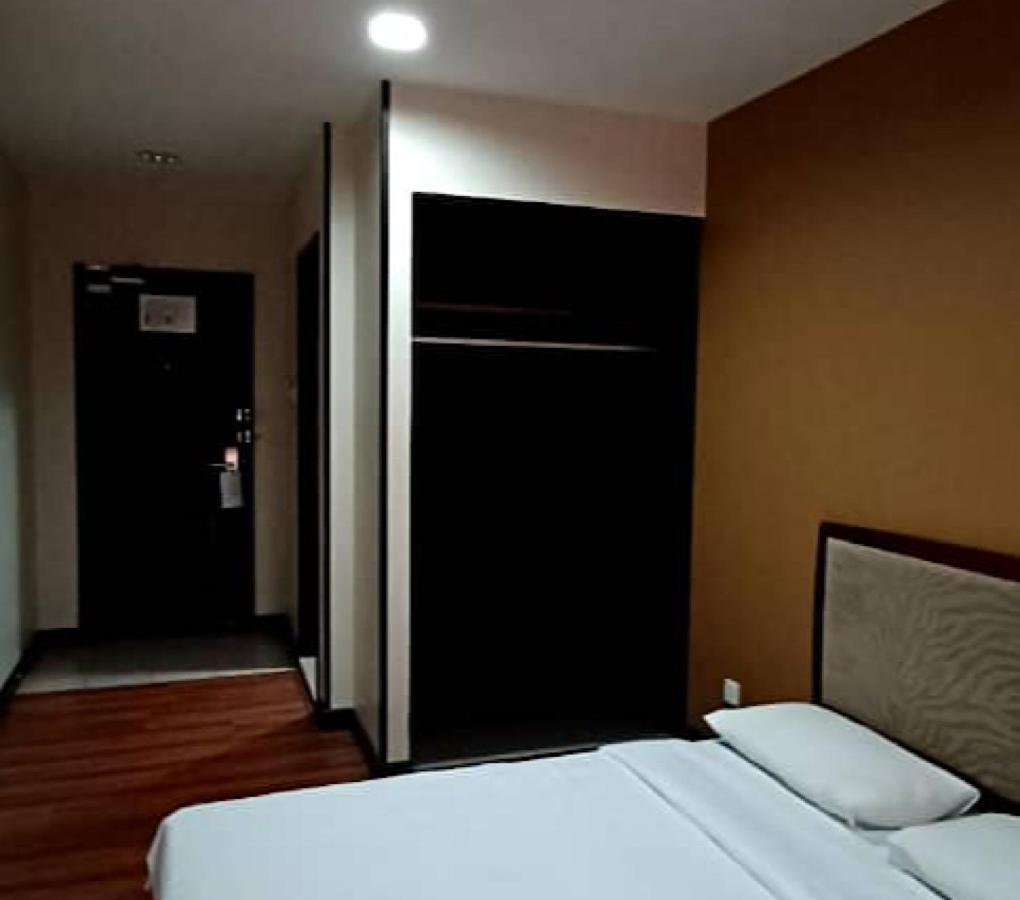 Hotel Sadong88 Kota Kinabalu Dış mekan fotoğraf