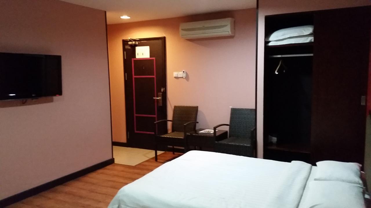 Hotel Sadong88 Kota Kinabalu Dış mekan fotoğraf