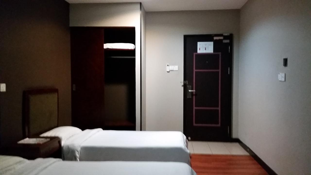 Hotel Sadong88 Kota Kinabalu Dış mekan fotoğraf